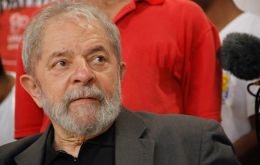 In a Datafolha poll Folha de S.Paulo and Globo TV, Lula easily led all contenders when his name was included, winning the support of 39% of those surveyed