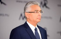 “We have had verbal threats,” said the Prime Minister of Mauritius, Pravind Jugnauth, in an interview with BBC News. 