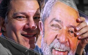 The sentence means that Lula da Silva's current vice president candidate, Fernando Haddad, ex Sao Paulo mayor, will head the PT presidential slate