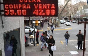 A common sight in downtown Buenos Aires: panels with forex quotes 