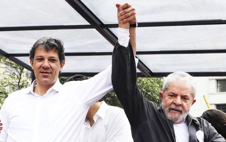 Lula will ask his followers to vote for Haddad, sources said. The PT has until the end of Tuesday to register Haddad as its presidential candidate 