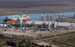 TGS and Excelerate will consider putting the regasification facility in Bahia Blanca. They plan to complete the study by the end of the year