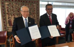President of the World Medical Association Dr. Yoshitake Yokokura (left) welcomed the Political Declaration on the prevention and control of NCDs