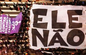 Marches organized by a social media campaign under the hashtag #EleNao (Not Him) began in the afternoon in dozens of cities including Rio de Janeiro