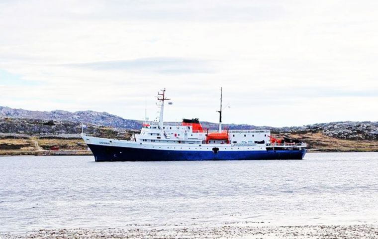 Expedition ship “Ushuaia” opens the season on Saturday  (Pic J.Pompert)t)