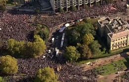 Aerial view of the massive turnout, some 700.000 protestors, in central London to call for a new referendum on Britain's withdrawal from the European Union 