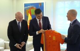 “It will be the first two-continent application with Europe and Africa, and King Mohammed VI welcomed the proposal warmly”, Spanish president Sanchez said