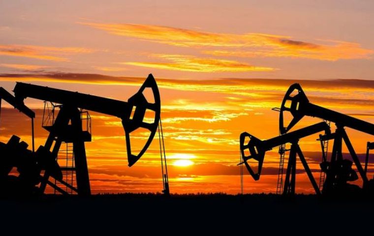Brent futures fell 80 cents, to settle at US$ 58.71 a barrel, ahead of expiry. The February Brent crude futures LCOG9 lost 45 cents to settle at US$ 59.46 a barrel