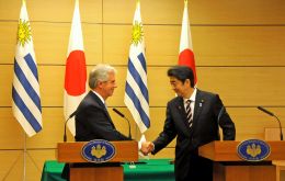 “I would like to continue working hand in hand with the president of Uruguay, Tabaré Vázquez,” Shinzo Abe said in Montevideo.