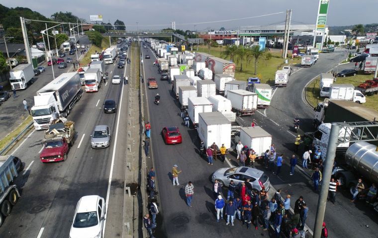 The blockade on Brazil’s BR-116 was causing back-ups of two km (1.5 miles) in both directions on Monday morning, according to the federal highway police.