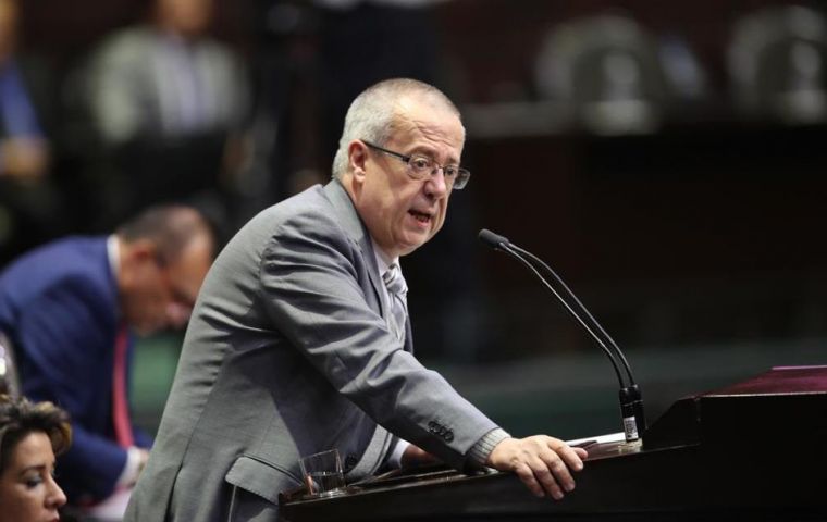 The 2019 budget plan reflected “the absolute commitment to fiscal and financial discipline,” Finance Minister Carlos Urzua said after presenting it to Congress. 
