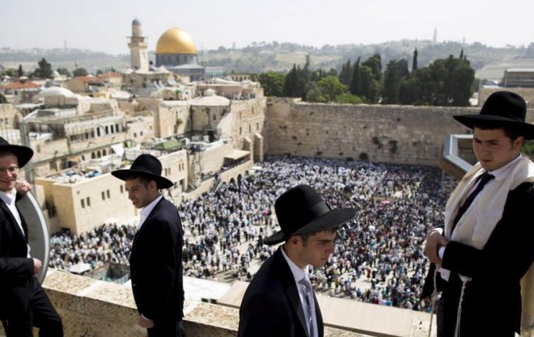 “As previously stated during our campaign, we intend to transfer the Brazilian Embassy from Tel-Aviv to Jerusalem,” Bolsonaro wrote on Twitter on November