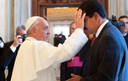 The newspaper noted, however, that Pope Francis addressed Maduro as “Señor, Mr.” rather than “president.” (Archive)