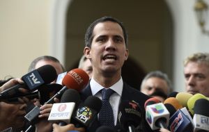 Guaidó insists on the cessation of usurpation, a government of transition and free elections as formulas to overcome the crisis