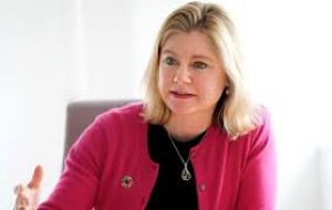 Tory MP Justine Greening said she would quit her party if it allowed a no-deal Brexit, while Labor's Ian Austin said he was considering his position.