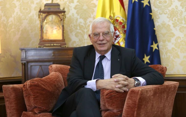Spanish Foreign Minister Josep Borrell said the main purpose was that no-one, British or Spanish, would be left unprotected. 