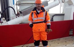 Dr. Ander de Lecea with an Agassiz trawl (see lin)  about to be deployed on the Burdwood Bank