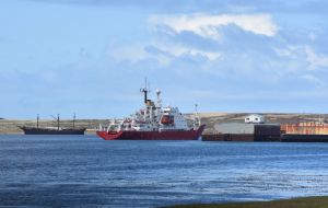 RRS James Clark Ross in Stanley. In early December 2018 Dr de Lecea and Dr Costa boarded the JCR, and made their way down to the Burwood Bank.