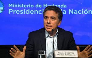 Argentina’s minister Nicolás Dujovne revealed the treasury would sell US$ 9.6bn s from April until the end of the year via daily auctions of US$ 60 million