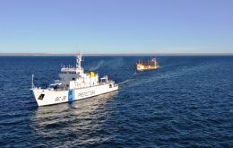According to official data some 400 fishing vessels currently operate legally in the South Atlantic which represents some US$ 2bn annually in overseas sales