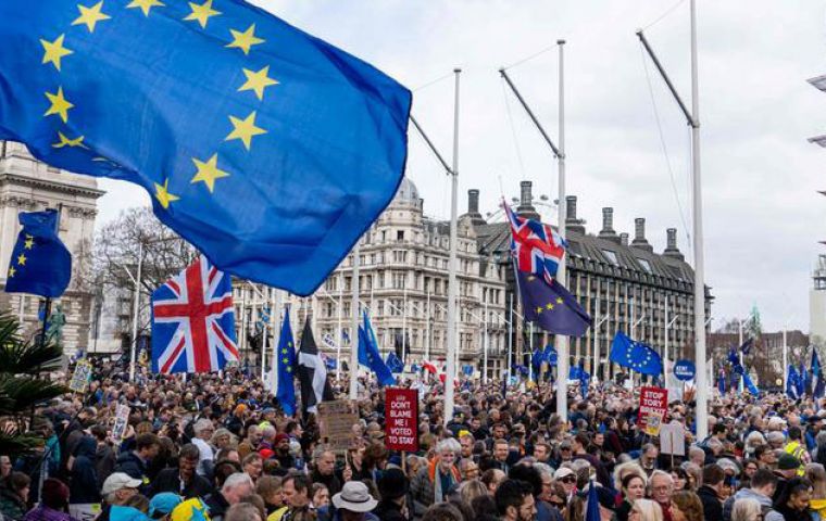 Campaigners expect “hundreds of thousands” to participate in Saturday afternoon's march on Parliament Square (Pic.SkyNews)