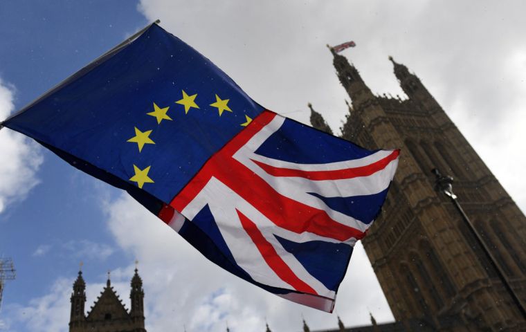 The UK Trade Policy Observatory told Newsnight the deals cannot guarantee trade will continue for British companies in a no-deal Brexit