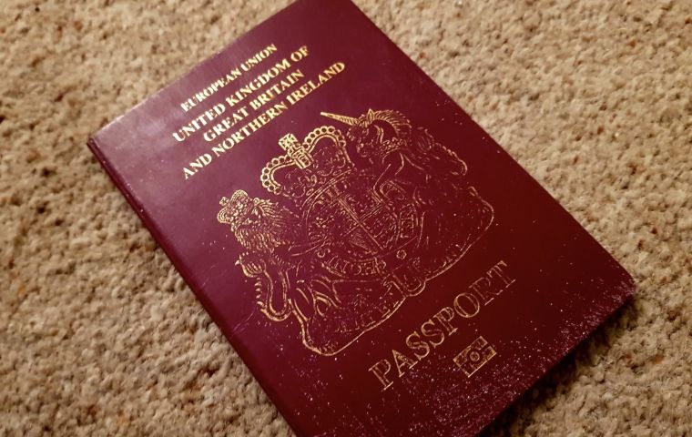 A change in the design of the UK passport has proved a rallying point for Brexit supporters
