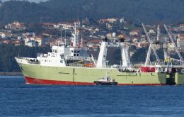 A second and a third reefer with 6.000 and 9.000 tons, totaling 21.000 tons  have left or are leaving for Galicia before 12 April (Pic Alf-Vigo)