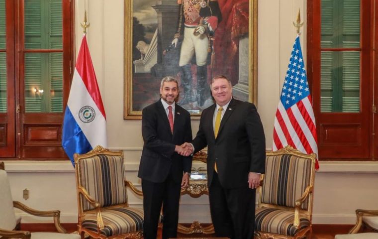 “Paraguay is a leader in defending democracy and calling Maduro as he is, a tyrant who has ruined his country,” Pompeo underlined in Asunción