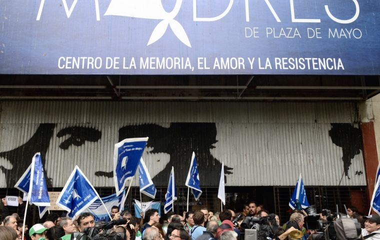 The official needed a police escort after the Mothers of the Plaza de Mayo group and its supporters blocked access to its offices in Buenos Aires.