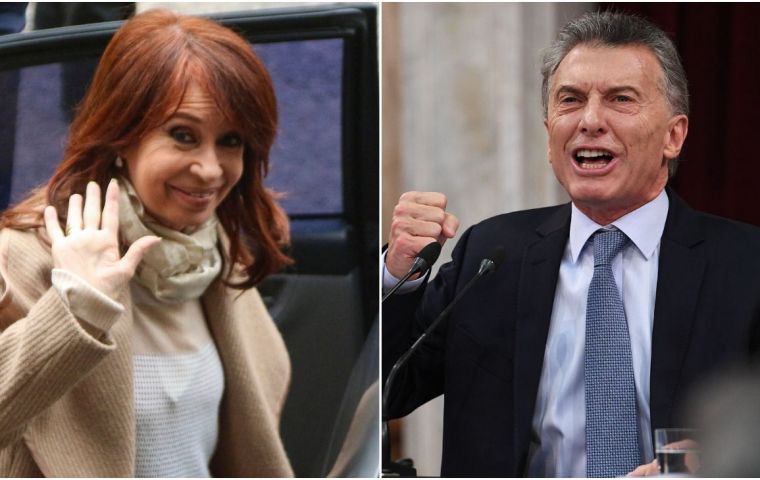 Isonomia April shows that in a runoff between Macri and Cristina Fernandez, the twice ex president would obtain 45% of the vote while the current president 36%