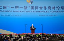 Piñera told the forum that Chile’s objective was to attract more investment from Chinese companies in technology, electric vehicles, telecoms, and e-commerce. 