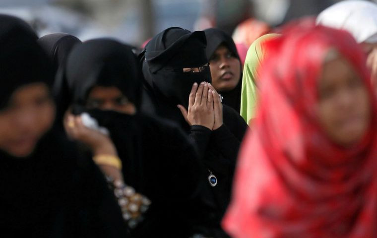  President Sirisena said he was using emergency powers to ban any form of face covering in public. The restriction will take effect from this Monday