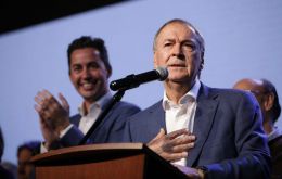  Peronist governor Juan Schiaretti led comfortably after 94.2% of the vote had been counted, claiming 54% of ballots cast in his bid for re-election