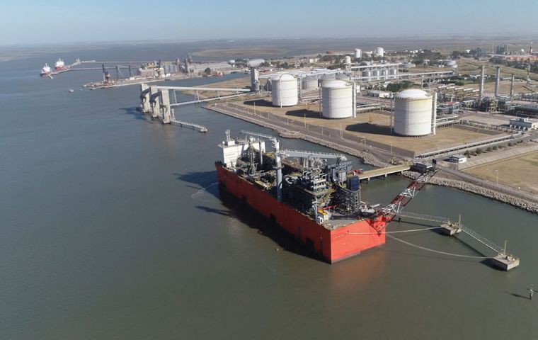 The cargo, while relatively small compared with standard shipments, will mark Argentina’s transition from importer into an exporter of LNG. 