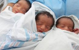 “This is the first birth of sextuplets in Poland and one of the few in the world,” University Hospital Professor Ryzszard Lauterbach was quoted in PAP agency