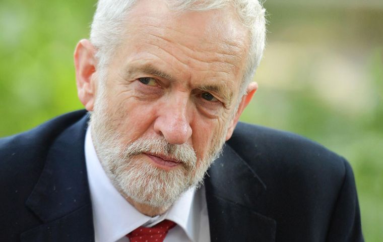 “With the Conservatives disintegrating and unable to govern, and parliament deadlocked, this issue will have to go back to the people”, Corbyn said
