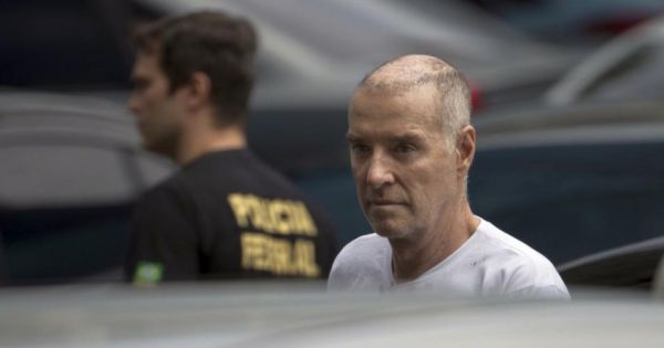Homem mais rico do Brasil multado em US$ 134 milhões por abuso de informação privilegiada