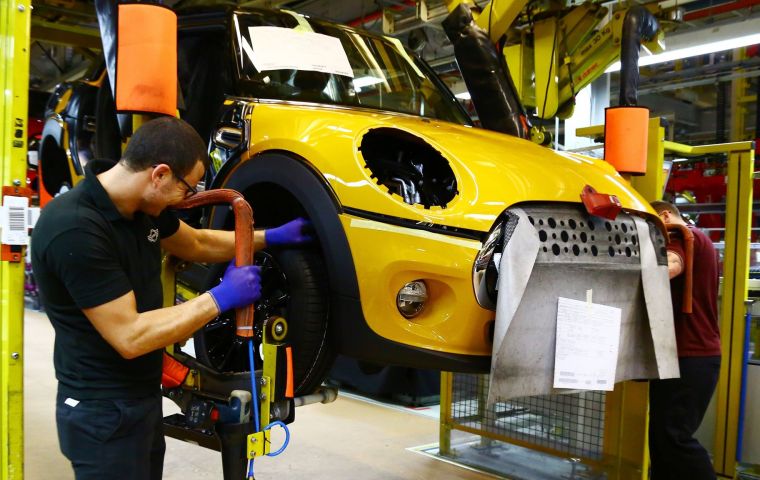In what it called “an extraordinary month”, the SMMT said only 70,971 cars rolled off production lines
