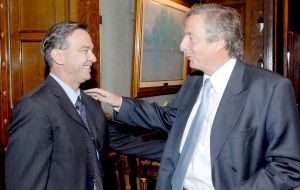 As head of the Peronist block in the Senate he supported Néstor Kirchner