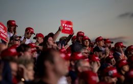 Trump's advisers said the president's supporters are expected to fill the 18,500-seat Amway Center, in Orlando and not paying attention to internal machinations<br />
