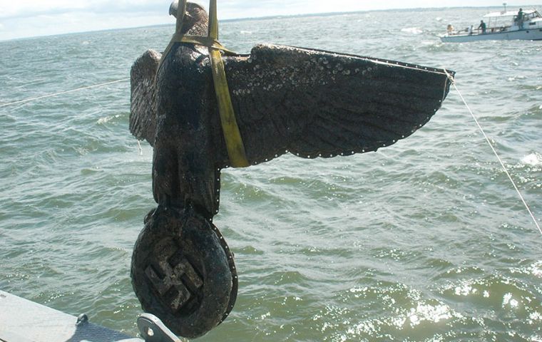 The eagle was briefly displayed in a Montevideo hotel after being recovered, before being taken to storage