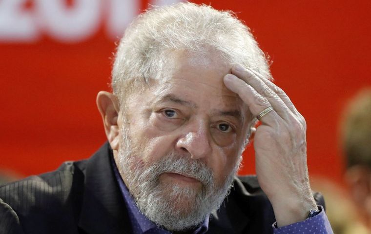 After rejecting a proposal by one justice that Lula be freed until they have more time to evaluate the appeal, the justices decided to delay a decision until August