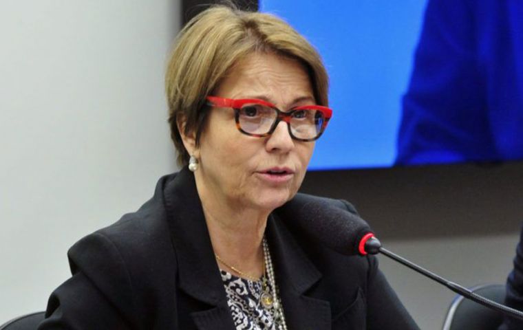According to Agriculture Minister Tereza Cristina Dias, the shipments totaled 1,400 tons of poultry, 