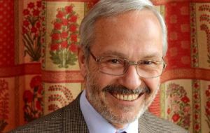 MLA Barry Elsby said it was no secret of the Falklands determination to build better air links between the Islands and the rest of the world