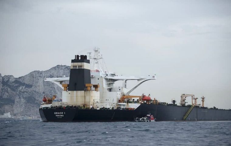 The port administrator said that the Termeh left around noon, headed to another Brazilian port where it would be loaded with corn