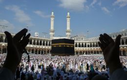 Crowds of worshippers have already begun to gather in Mecca in the days ahead of the hajj, the focal point of the Islamic calendar.