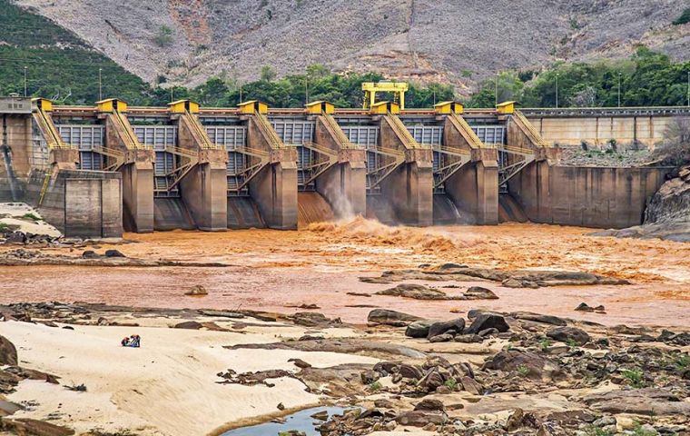 The country’s National Mining Agency (ANM) had in February banned construction of new upstream dams in response to the Brumadinho tragedy