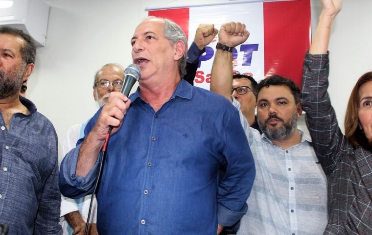 “I have never seen the image of Brazil so degraded, so tarnished, so defamed as currently,” said ex minister Ciro Gomes