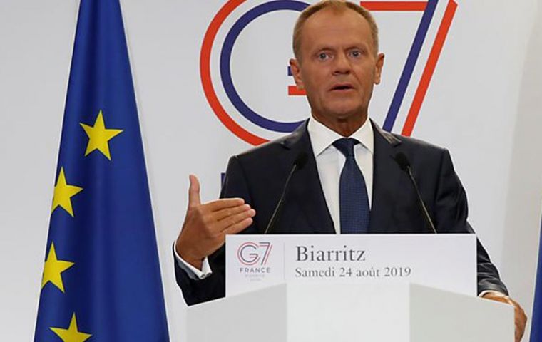  Hard to imagine a harmonious process of ratification by EU countries as long as Brazil allows for the destruction of the green lungs of planet earth, Tusk said